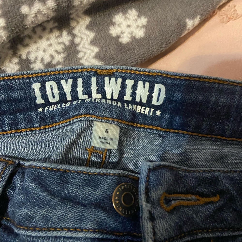 boot cut jeans